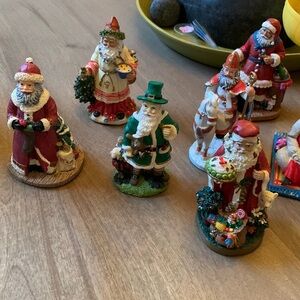 The International Santa Claus 🎅🏻 collection